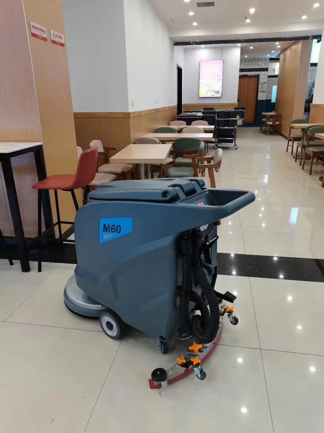 美食街广场清洁洗地机